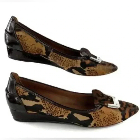 Donald Pliner NILA Calf Hair Animal  Print Patent Leather Low Wedge Size 10- EUC - Picture 1 of 10